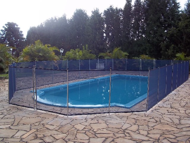 Foto 1 - Cerca para piscina e rede proteção e preservidas